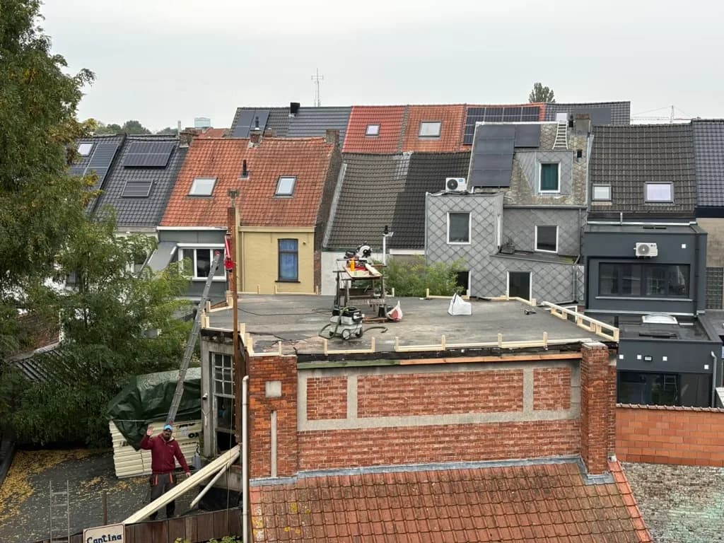 Renovation work on the (leaking) roof